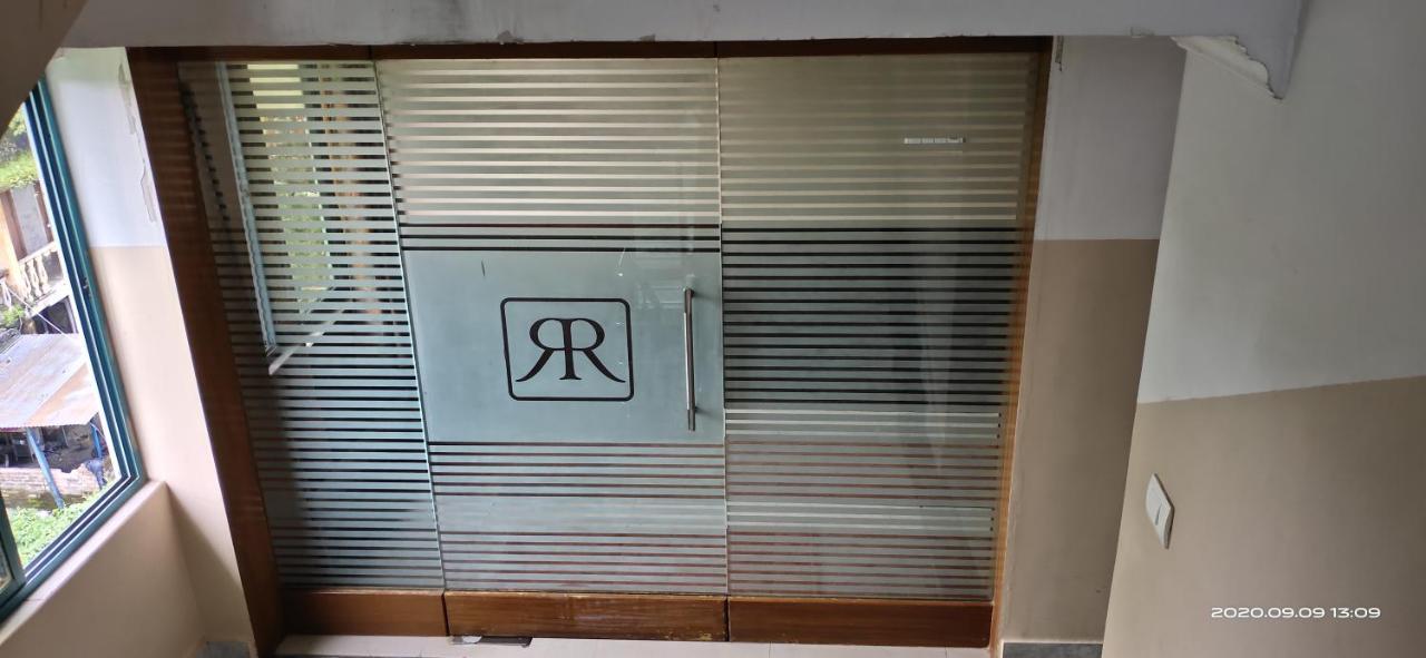 Hotel Royal Residency Sziliguri Kültér fotó
